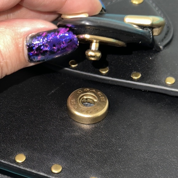 Coach Beat Bag (Glovetanned) - Picture 9 of 15